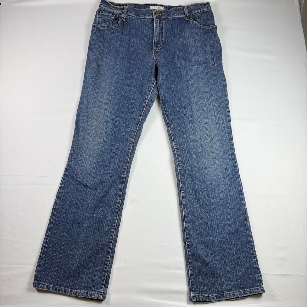 Vintage Levis 550 Relaxed Bootcut Jeans Womens 34x32 Blue Denim Pants